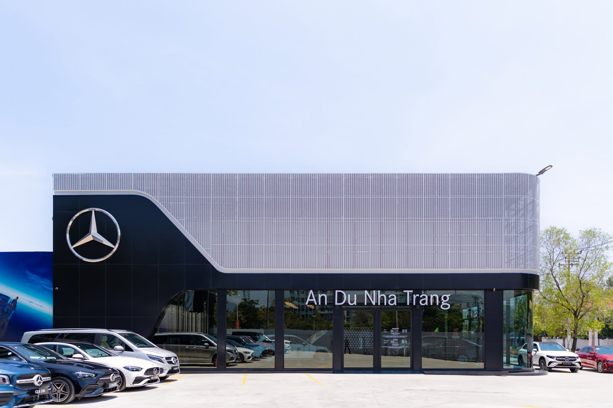 Showroom Mercedes-Benz An Du Nha Trang